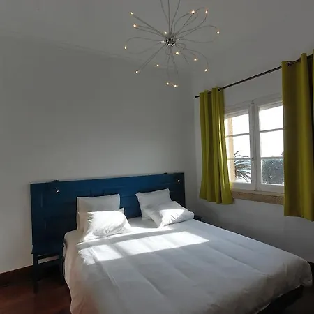 Hostel Surfivor Surf Porto