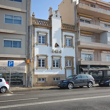 Albergue Surfivor Surf Porto